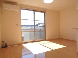 メゾン・ド・ラ・メール【2階】の居間