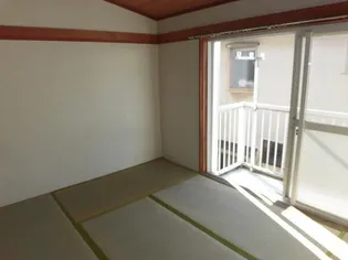 かなりやハイツ【1階】の居間