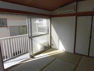 かなりやハイツ【1階】の居間