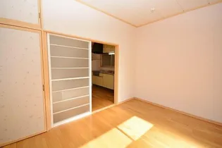 鈴木ハイツの居間