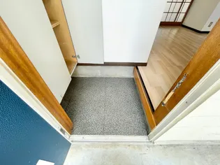 ハタノコーポ元八王子I【1階】の玄関