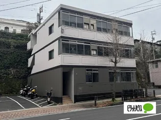 ピネイト南山手【1階】の外観