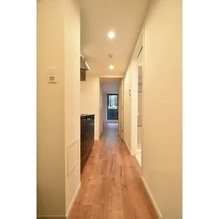 ラ・ペルラ柿の木坂の玄関