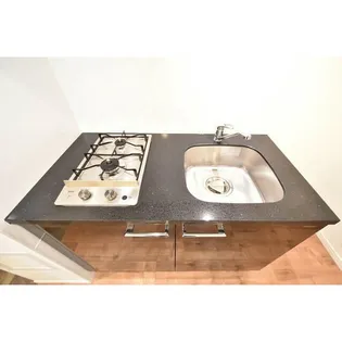 ラ・ペルラ柿の木坂のキッチン