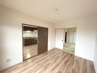 シオス【2階】の居間