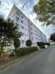 西三田団地3街区6号棟の画像