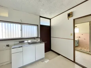 越路ハイツ【2階】の玄関