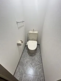 スペースロイヤル【2階】の内装