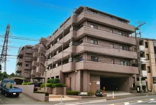 ライオンズマンション岸根公園南【1階】の外観