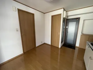 ウィンサム中野5【2階】の玄関