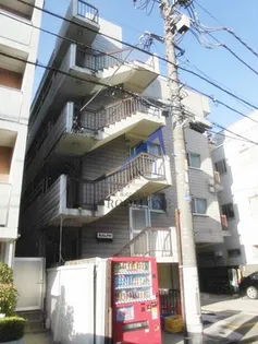 RALPH【2階】の外観