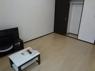 レオネクスト美津【1階】の居間