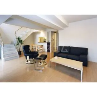 メイビル向陽町 新館の外観