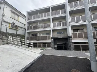 フォセット幡ヶ谷【3階】の外観