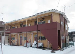 コーポ三栄【2階】の外観