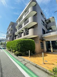 CHARMANT DEMEUREの画像