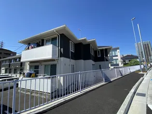 サンシャドー B【1階】の外観