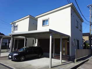 富山県黒部市三日市【一戸建】の外観