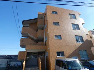 メナーフジ【3階】の外観