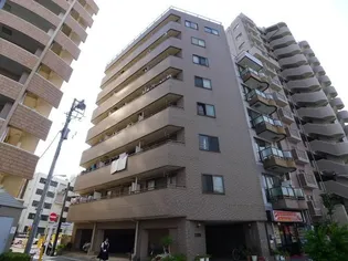 クレストパレスの画像