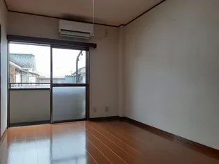 コーポフルヤII【1階】の居間