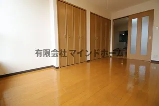 フォルトゥーナ彦三【3階】の居間