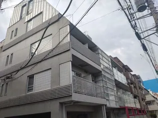パークアベニューアイズ【2階】の外観