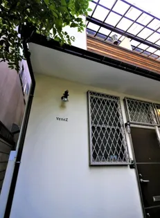 VeneZ白金台の外観