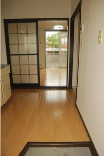 パステルハウスD棟【1階】の玄関