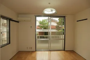 パステルハウスD棟【1階】の居間