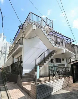 三軒茶屋マンション【3階】の外観