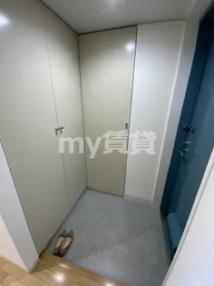 ラ・パレーテ【2階】の玄関