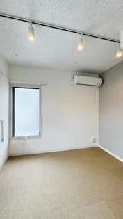 ラシクラス南行徳【3階】の居間