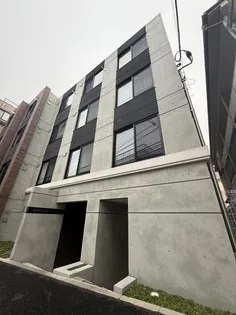 東京都中野区新井2【マンション】の外観