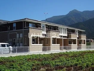 愛媛県四国中央市土居町津根【アパート】の外観