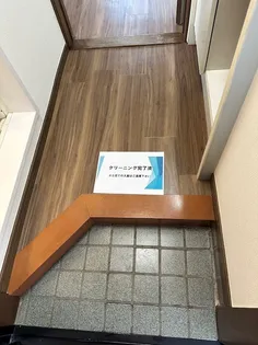 サウサリート西ケ原【2階】の玄関