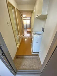 PANTHEON【2階】の玄関