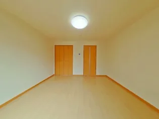 アップサイド日吉【1階】の居間