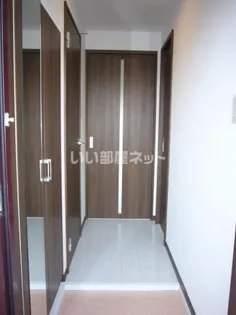 チェルシー神宮外苑【5階】の玄関