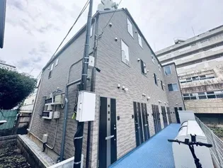 東京都新宿区大久保1【アパート】の外観