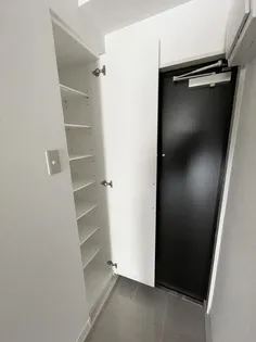 ISLAND中平野【2階】の玄関