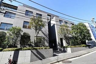 西麻布グランドヒルズ【2階】の外観