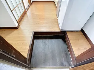 ミルフィーユII【1階】の玄関