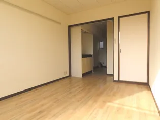 三和コーポ【1階】の地図