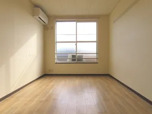 三和コーポ【1階】の居間