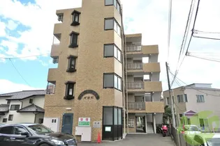 コモードカルム河原町【1階】の外観