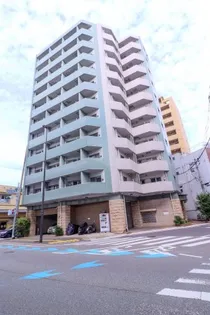 サヴォイバルビゾン【2階】の外観