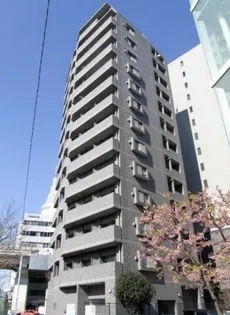 スカイコート原宿【2階】の外観