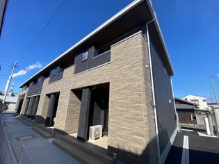 愛媛県四国中央市三島朝日2【アパート】の外観