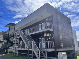 クリスタルハイツ【2階】の外観